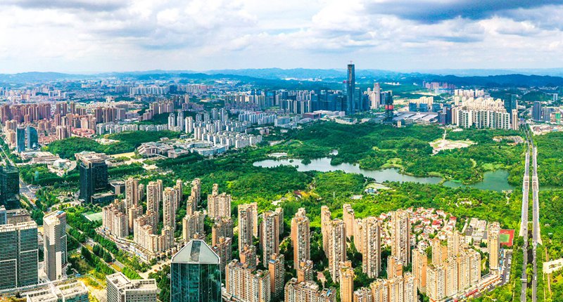 1、高速發(fā)展的觀山湖區(qū)。 吳林燚 攝