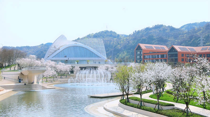 貴陽鐵建城項目都市文化示范區。中國鐵建地產貴州公司供圖