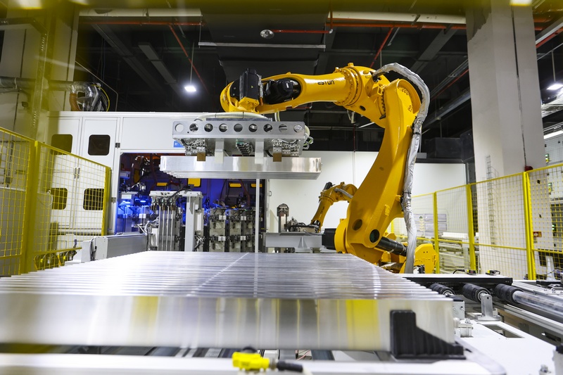 貴安弗迪電池有限公司檢測生產線。 石照昌 攝