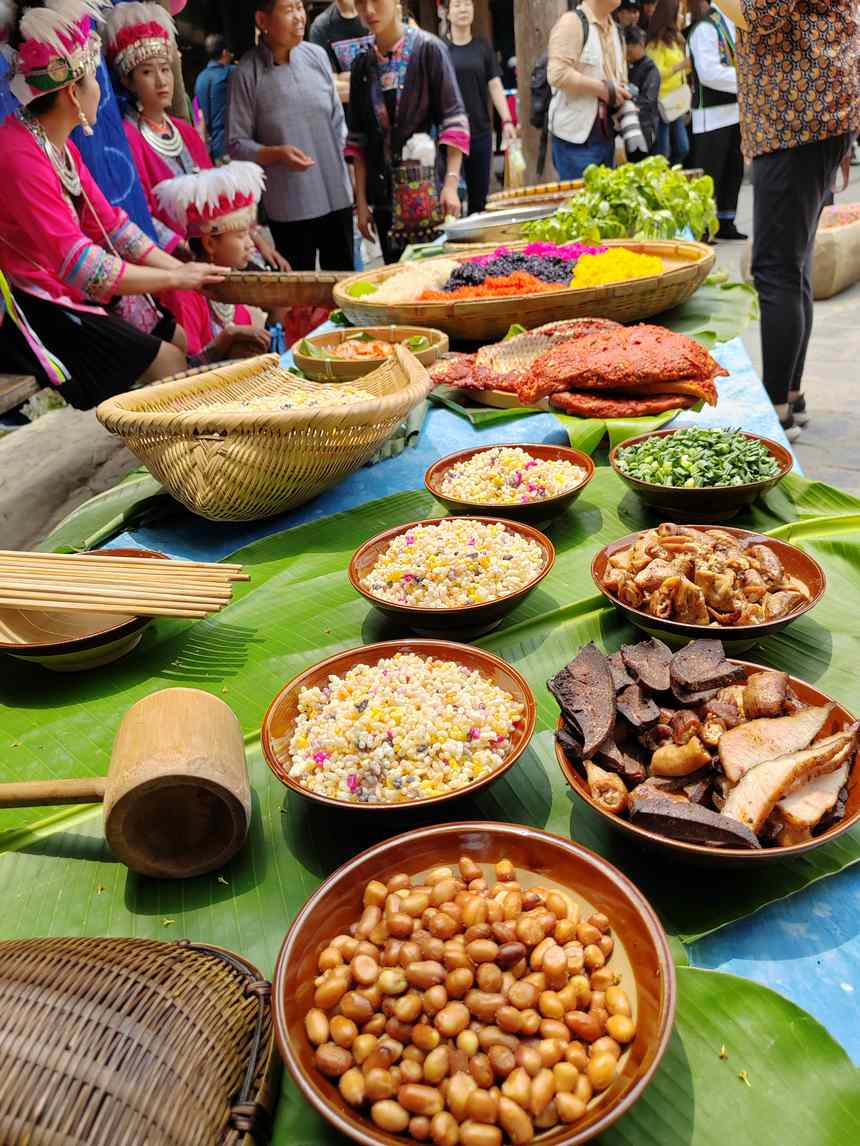 節日里的油茶飯。