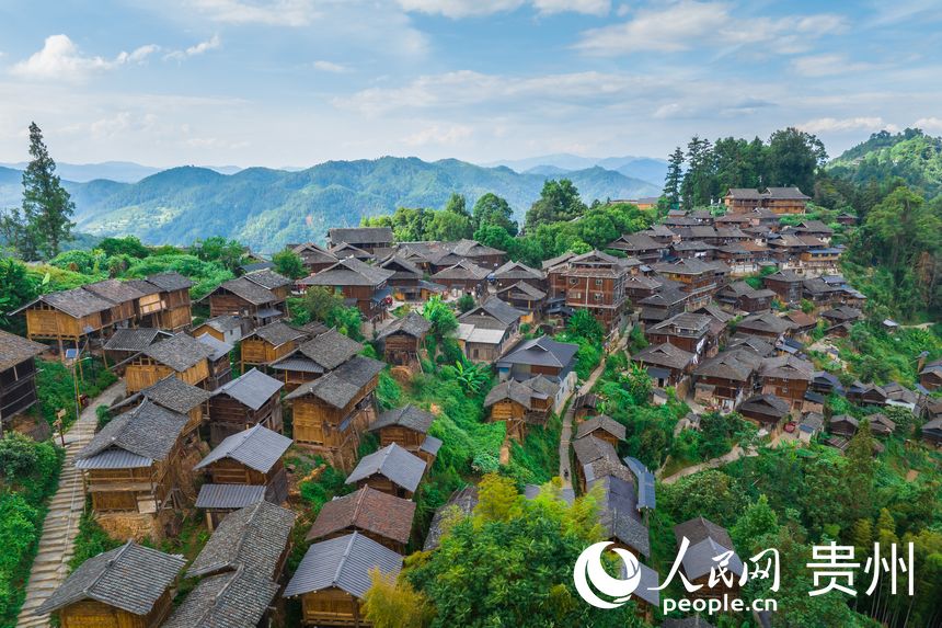 岜沙苗寨一隅。人民網 涂敏攝