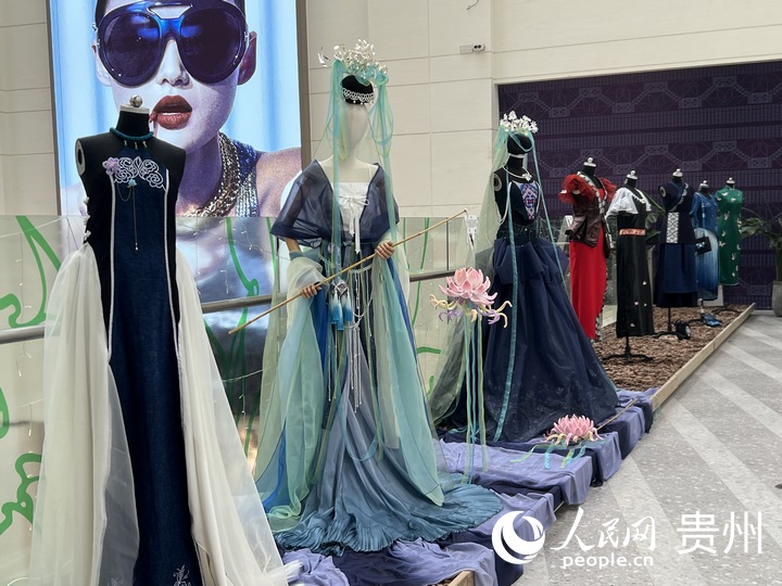 學(xué)員結(jié)業(yè)作品展示。于芊攝