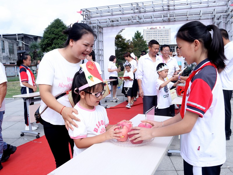 獨山縣第一小學(xué)。