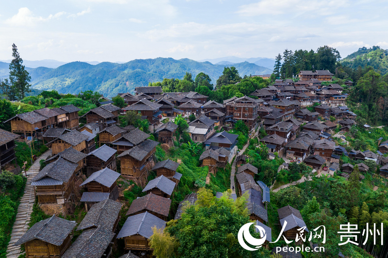 航拍貴州省從江縣岜沙苗寨。人民網記者 涂敏攝