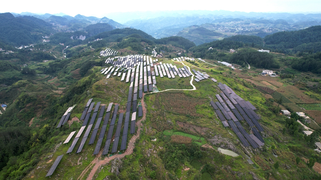 修文縣谷堡農業光伏項目。
