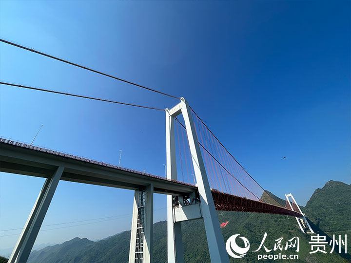 首站比賽場地貴州壩陵河大橋。人民網記者 高華攝