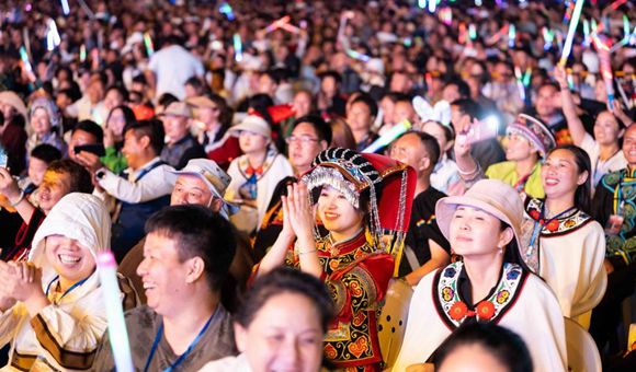 貴州赫章：歡度火把節“燃”起旅游熱