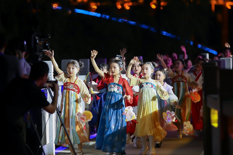  “我們的節日--中秋”銅仁市2023中秋詩會現場。李銘亨攝