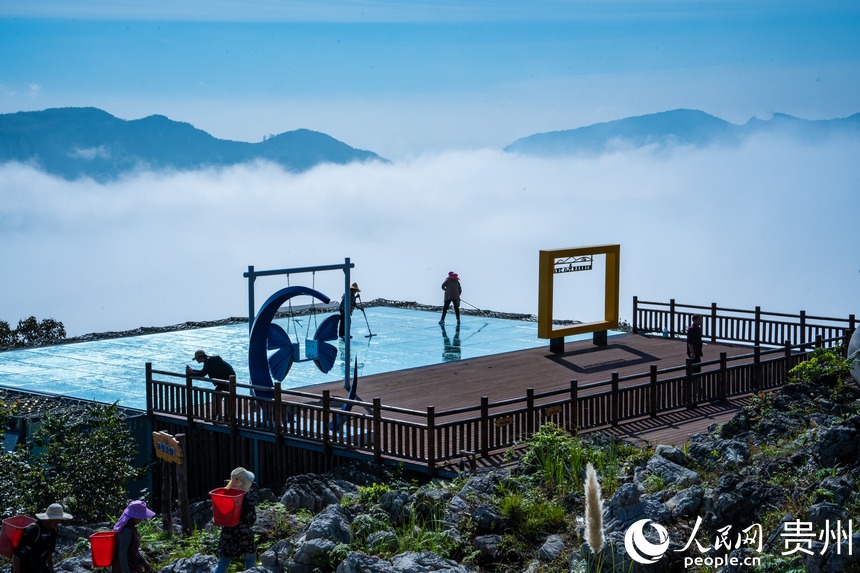 化屋野奢度假營地內(nèi)建設(shè)有“天空之境”拍照打卡地。人民網(wǎng) 陽茜攝