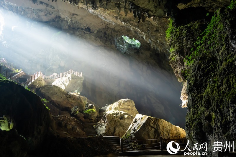 織金洞一隅。人民網(wǎng) 陽茜攝.jpg