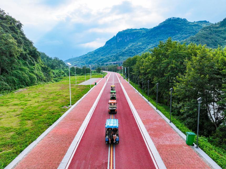 梵凈山馬拉松賽道。鄧宇志攝