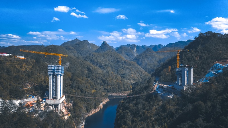 4.曹渡河特大橋建設正酣。廖迅攝.jpg