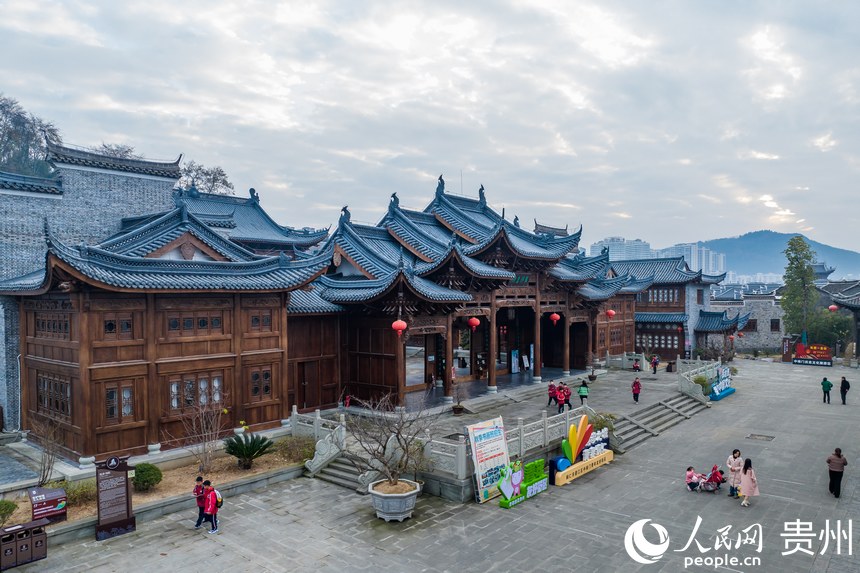 航拍中南門古城。人民網記者 涂敏攝