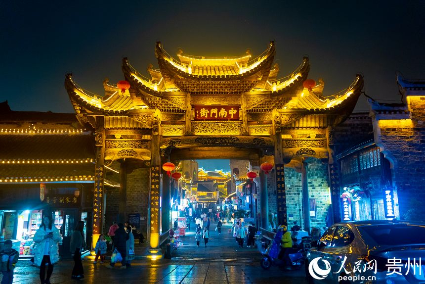 中南門古城。人民網記者 涂敏攝