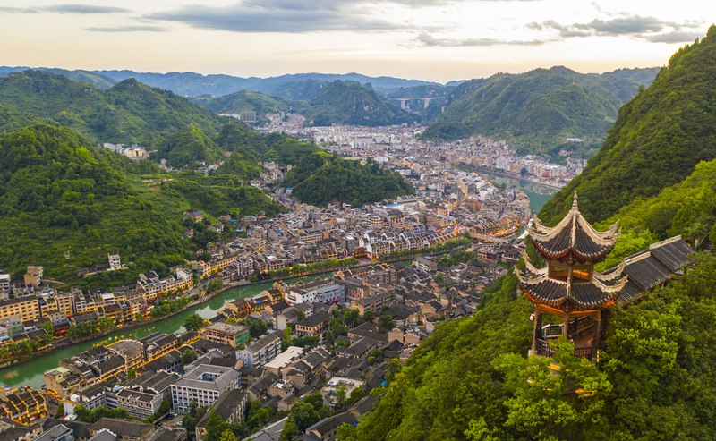 鎮(zhèn)遠古城美景如畫(鄒渝 攝)