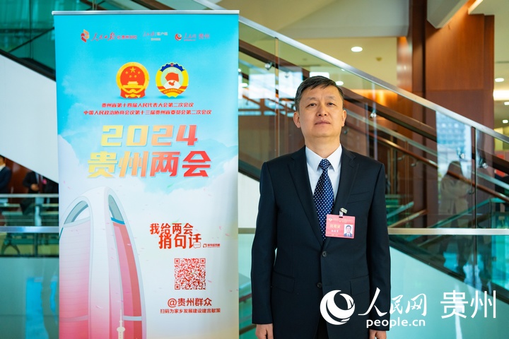 貴州省政協委員、六盤水市醫療保障局局長楊德育。人民網 陽茜攝