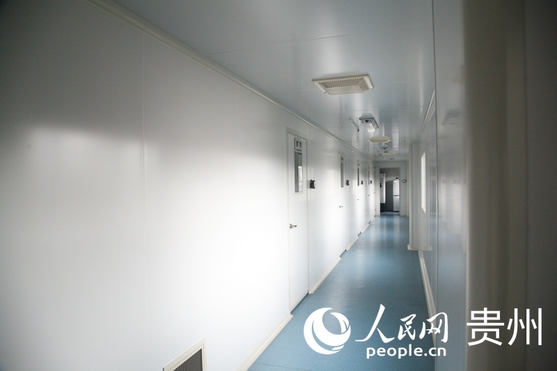 貴州警察學院司法鑒定中心各類實驗室齊全。人民網 龍章榆攝