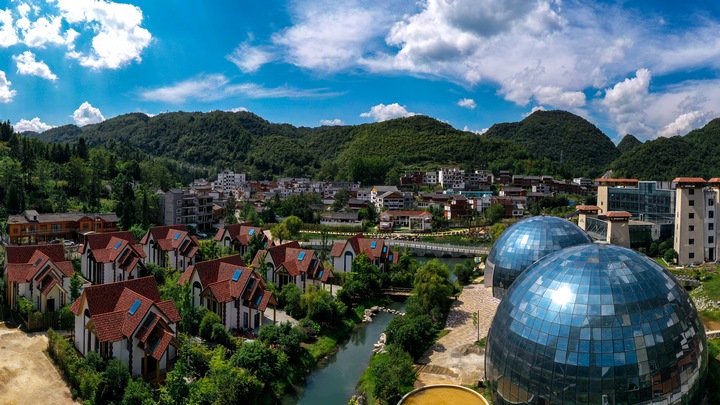 初水花源溫泉一隅。