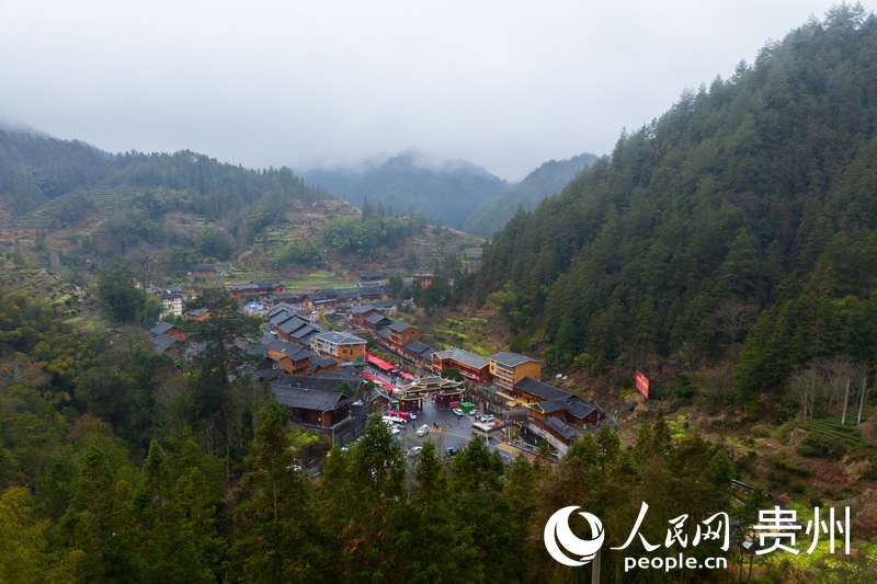 航拍貴州省銅仁市印江土家族苗族自治縣團龍村。人民網記者 涂敏攝