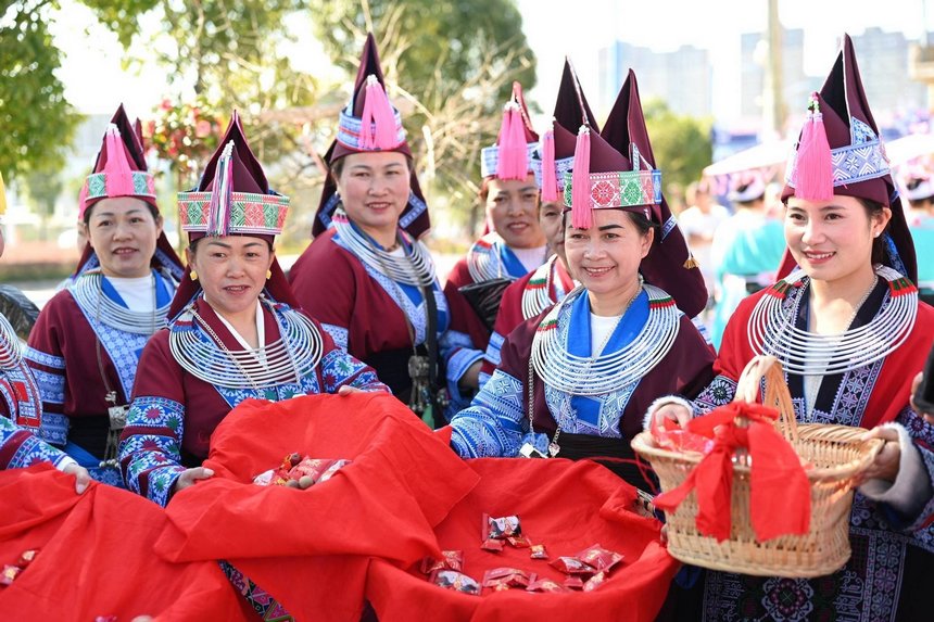 苗族跳花活動現場。