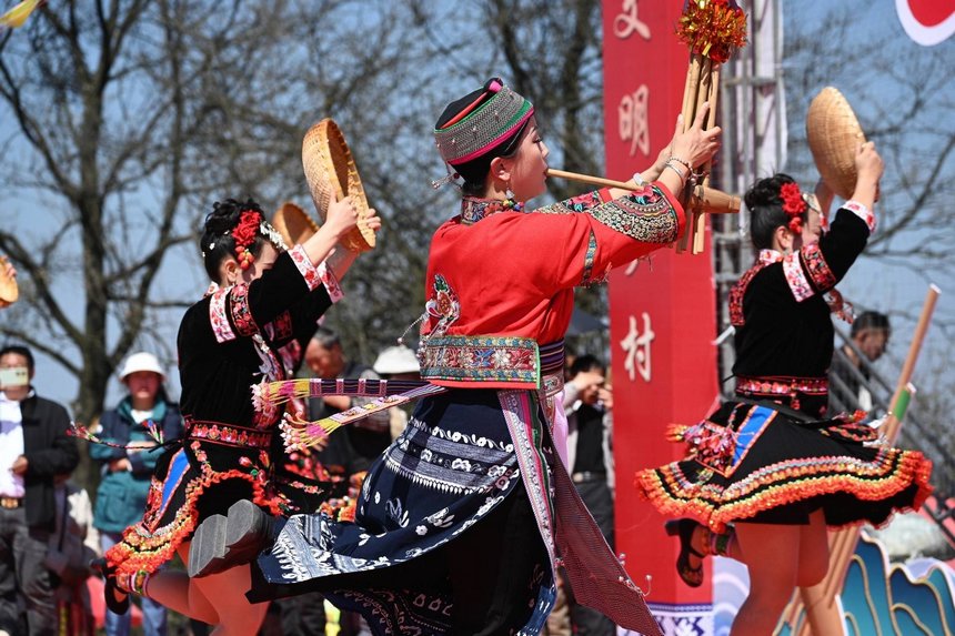 苗族跳花活動現場。