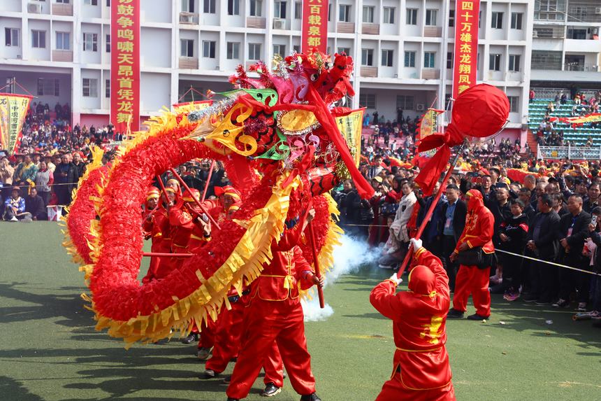 石阡仡佬毛龍節活動現場。石阡縣融媒體中心供圖