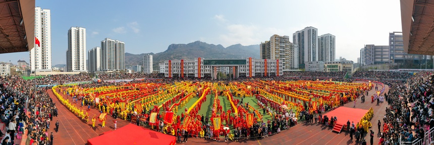 78支毛龍燈隊齊聚一堂。石阡縣融媒體中心供圖