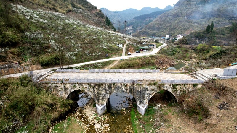 修文縣灑坪鎮(zhèn)蜈蚣橋村。查姜維攝
