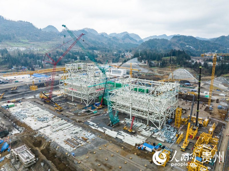 國家電投貴州金元織金“上大壓小”異地改建項目施工現場。人民網 陽茜攝