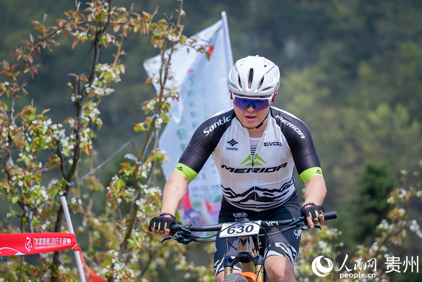 5 參賽選手在比賽中。人民網記者 涂敏 攝