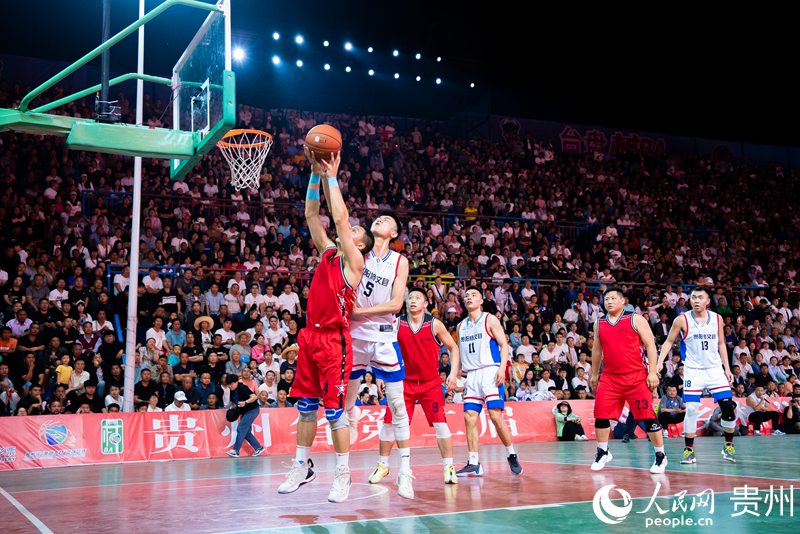 10 遵義道真代表隊對陣貴陽修文代表隊現場。人民網記者 涂敏 攝