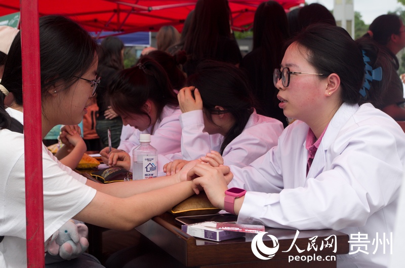 活動現場。人民網 龍章榆攝