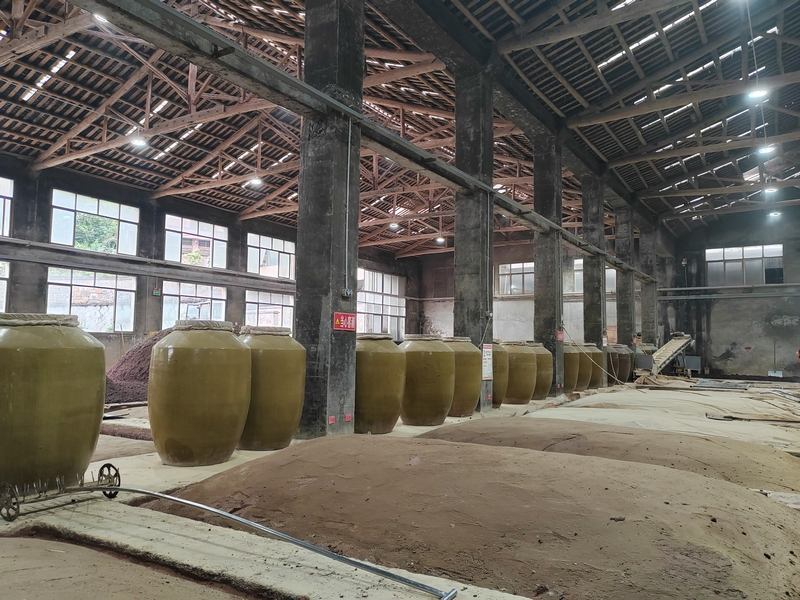 4、茅臺鎮億度酒莊古法釀造車間。仁懷市融媒體中心供圖