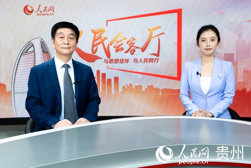 貴黔國際總醫(yī)院副院長、胸心外科主任楊康做客人民網(wǎng)演播室。涂敏攝