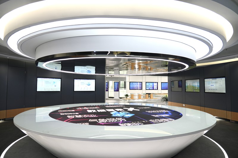 展廳內展示了多個數據專區(qū)功能。汪燕 攝