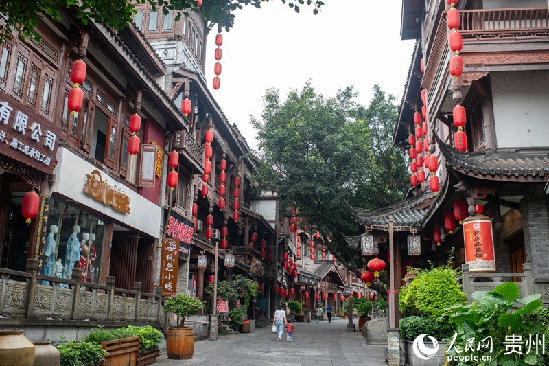 茅臺鎮楊柳灣古街。人民網記者 翁奇羽攝