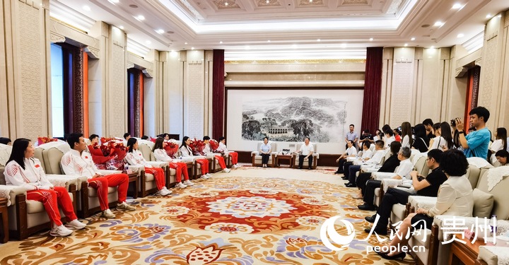 座談會現場。人民網記者 王秀芳攝