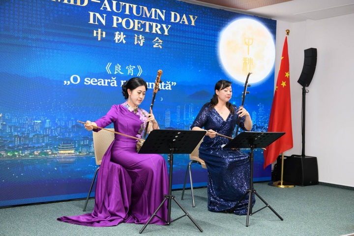 貴州歌舞劇院藝術家表演。傅永山攝