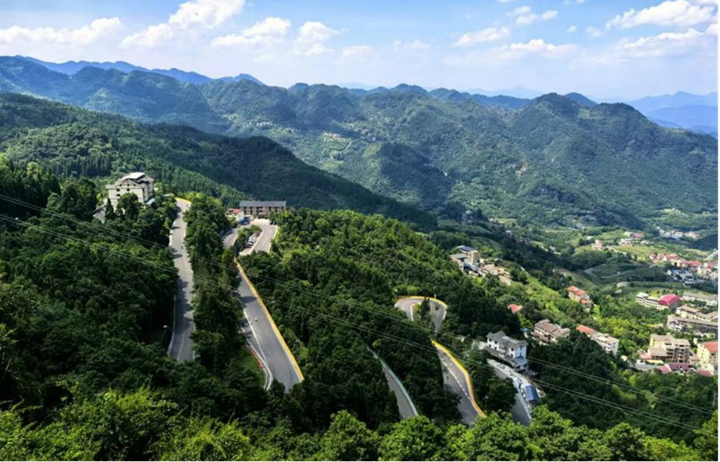 G210國道七十二道回頭彎路段。楊芮攝