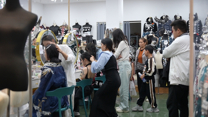 鎮遠夜間經濟引爆國慶旅游。