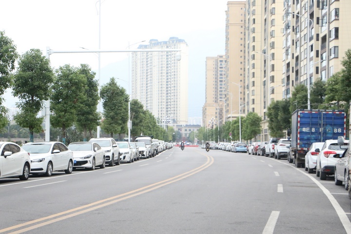 印江自治縣城區(qū)一角。