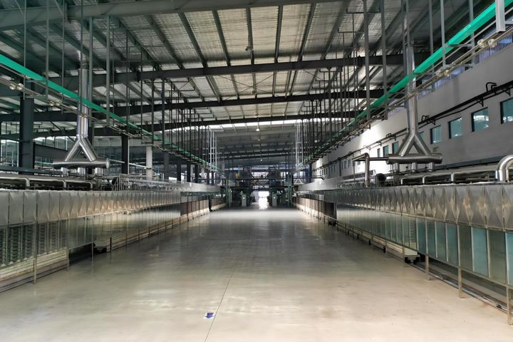 全球最長！銅仁大龍建成100米新能源隧道窯生產線。