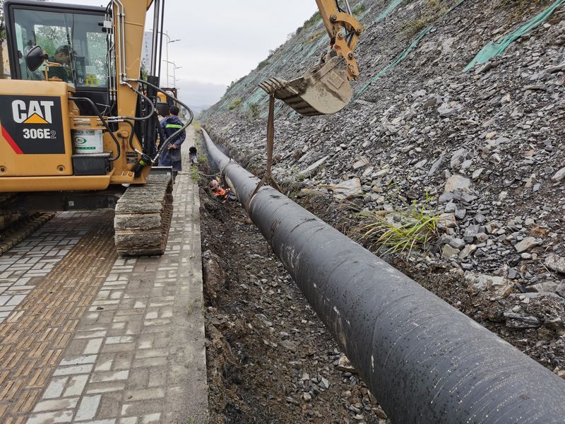 筍子塘水廠管網(wǎng)建設(shè)安裝。龍里縣水務(wù)局供圖