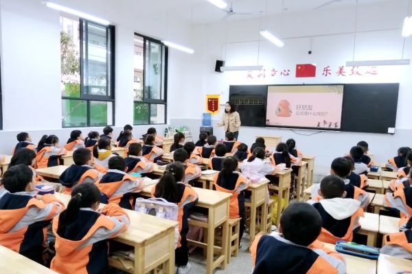 “12·5”國際志愿者日 愛心匯聚習水 志愿之光點亮全城