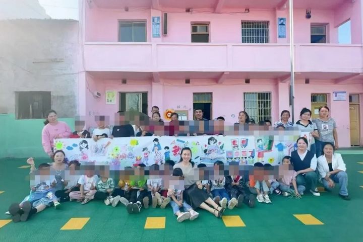 大方縣愛心媽媽五“心”團 點亮未成年人關愛保護之星。