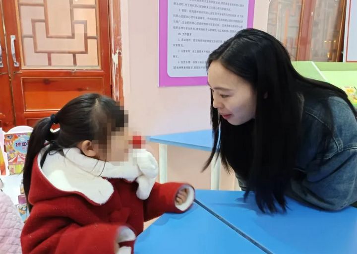 大方縣愛心媽媽五“心”團 點亮未成年人關愛保護之星。