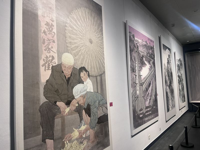 “國畫之鄉(xiāng)·丹青長順”第三屆美術(shù)雙年展現(xiàn)場。人民網(wǎng) 陳潔泉攝