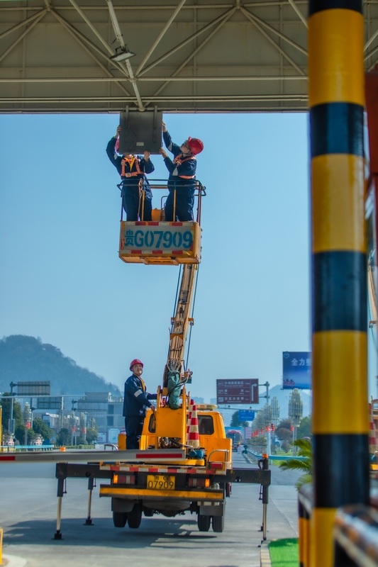 5 圖為機(jī)電維修
