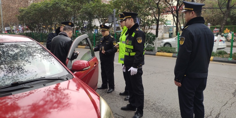 (1)執法檢查。 龔曉宏 攝2.jpg