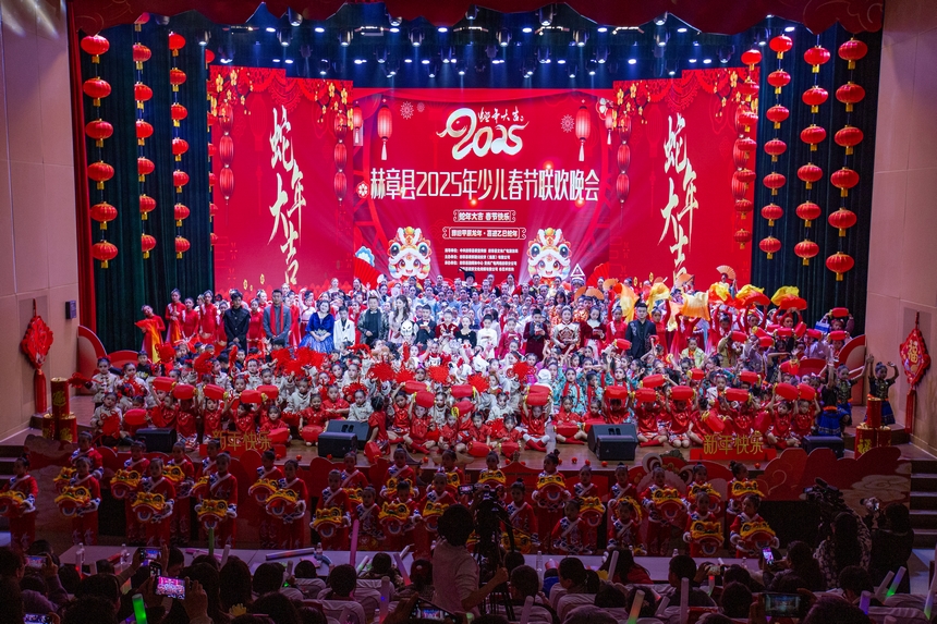 少兒春晚現場。
